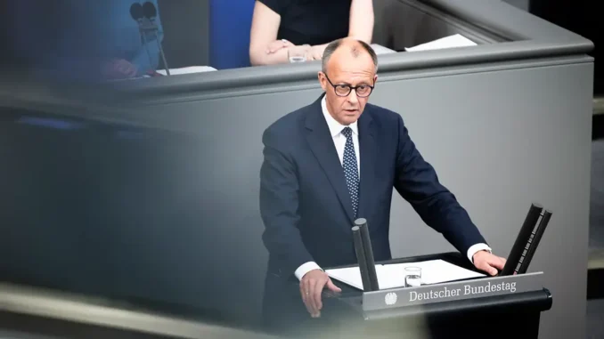 Bundeskanzler Friedrich Merz bei seiner ersten Regierungserklärung im Deutschen Bundestag am 14. Mai 2025. Foto: Bundesregierung / Sandra Steins